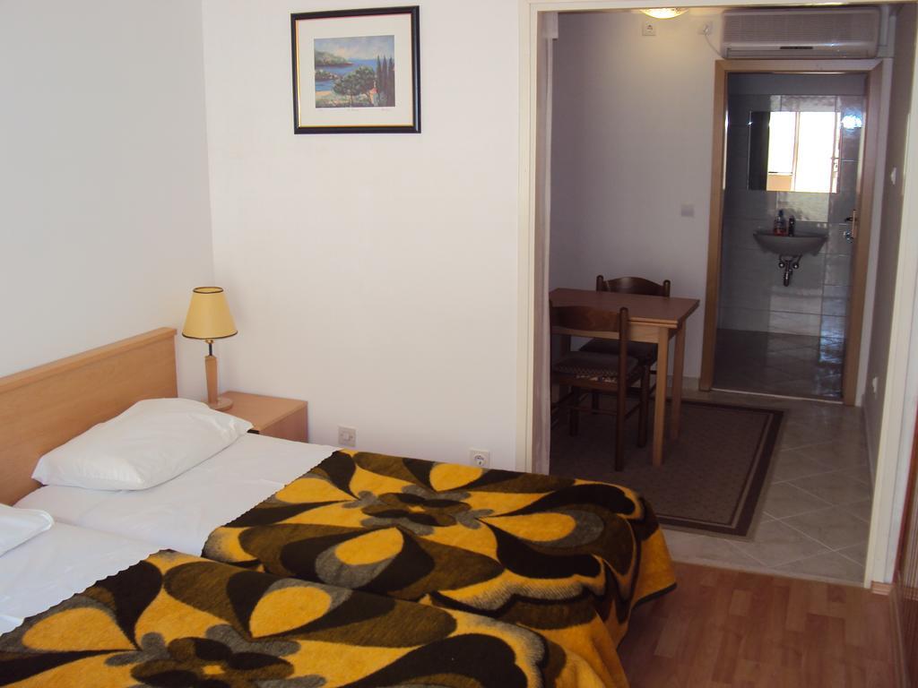Lemon Apartment